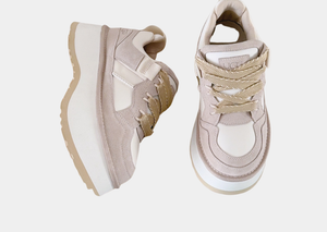 UGG Astromel